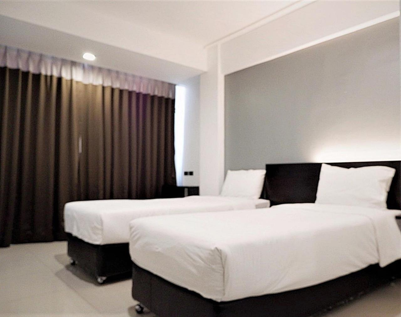 Izen Budget Hotel & Residence Rayong Exteriör bild