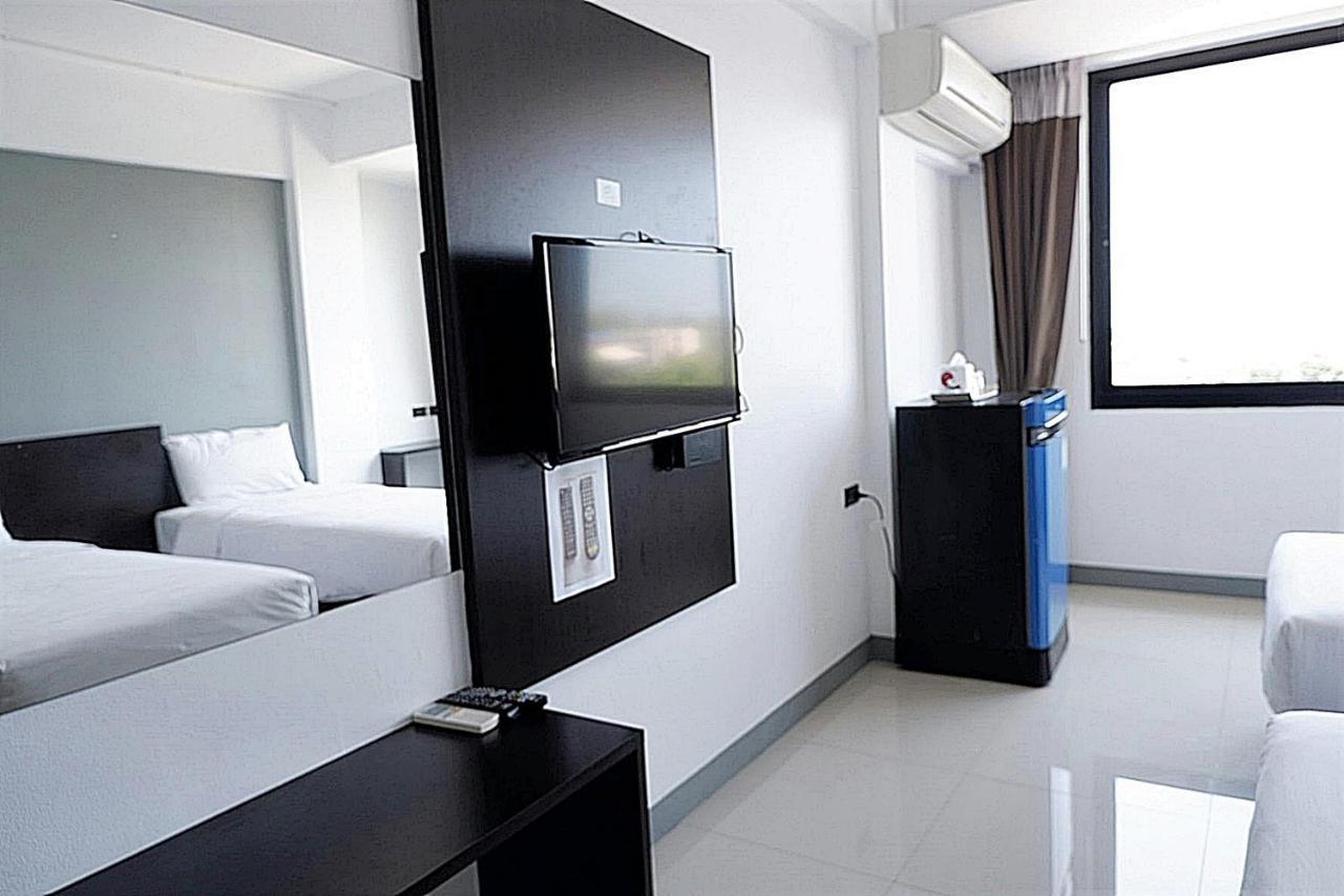 Izen Budget Hotel & Residence Rayong Exteriör bild
