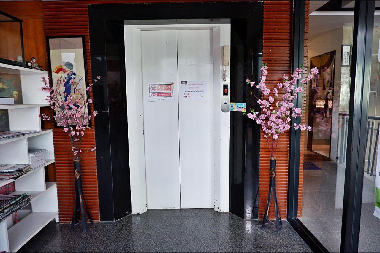 Izen Budget Hotel & Residence Rayong Exteriör bild