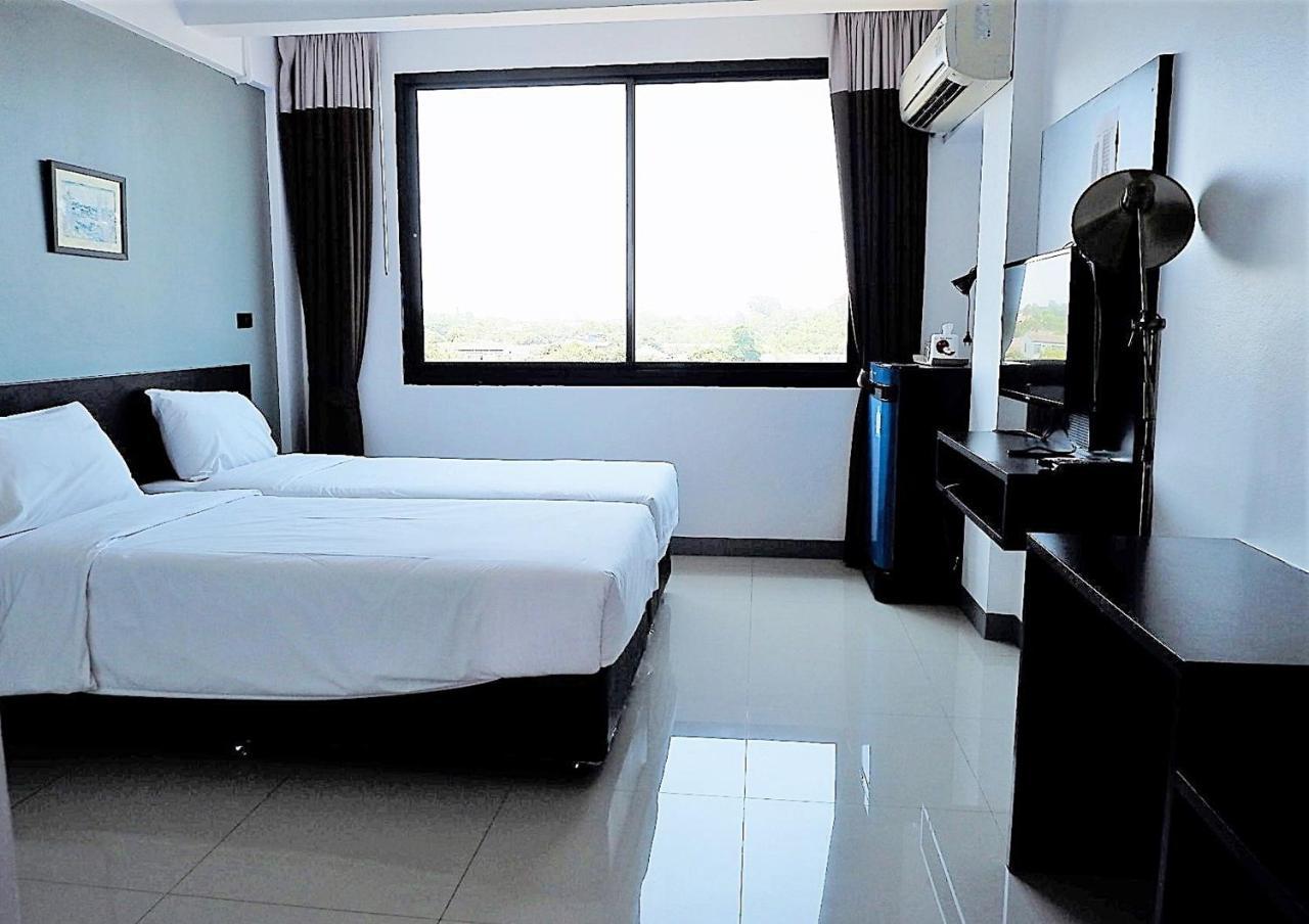 Izen Budget Hotel & Residence Rayong Exteriör bild