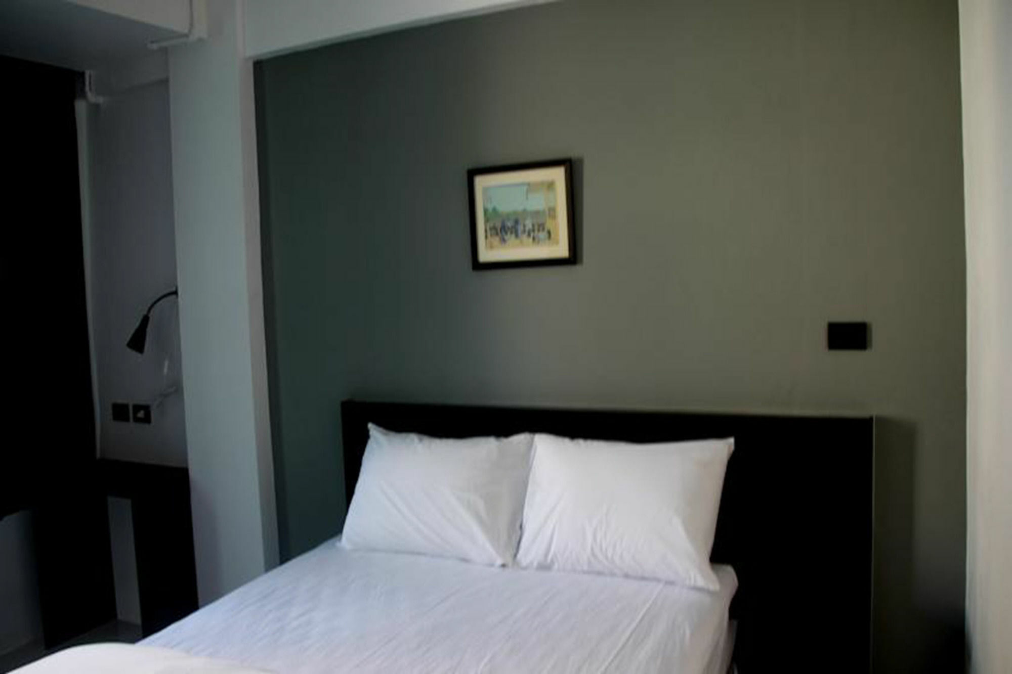 Izen Budget Hotel & Residence Rayong Exteriör bild